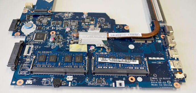 LT-acer-Z5WAH_RAM-p1